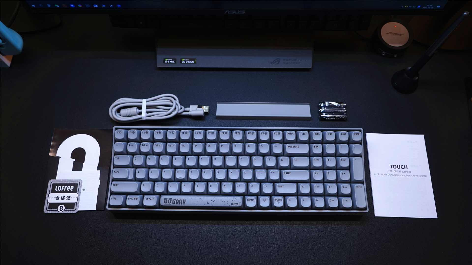 设计师|设计师的桌搭配好物—Lofree洛斐小翘100三模机械键盘使用体验
