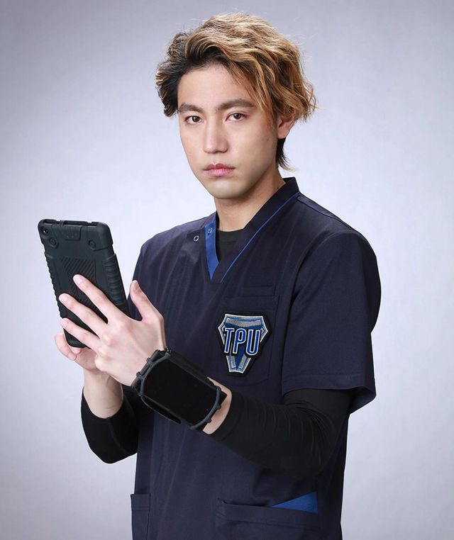 驾驶|戴卡奥特曼第五位角色，怪兽专家兼驾驶员，严厉的副队长姐姐