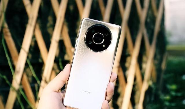 荣耀|荣耀X40Max将要发布，120Hz+5nm，6000mAh大电池加持