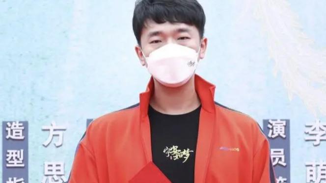 白梦妍|白鹿新剧开机男主颜值平平，王子腾成导演关系户，网友：不要吻戏