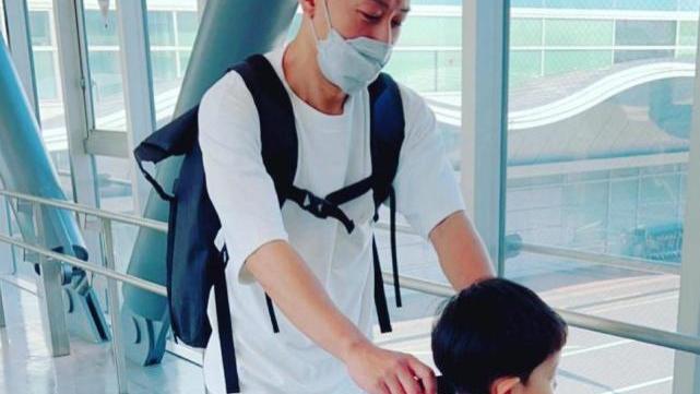 苍井空|苍井空机场接光头老公，DJ温柔贤惠反差大，儿子接受发育治疗