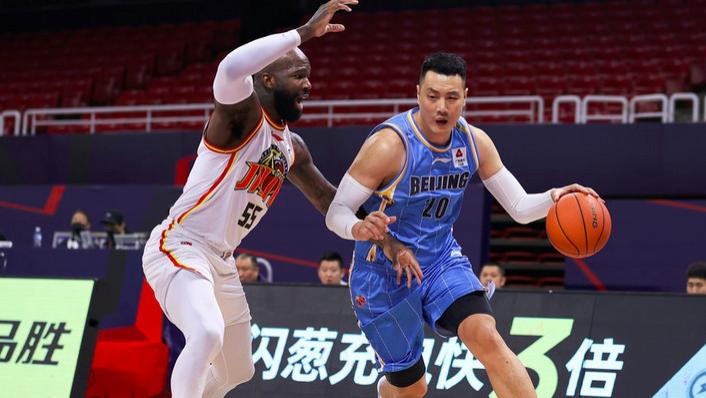 翟晓川|6投0中，运动战一分不得，还怪杜锋不招这位北京锋将入国家队吗？