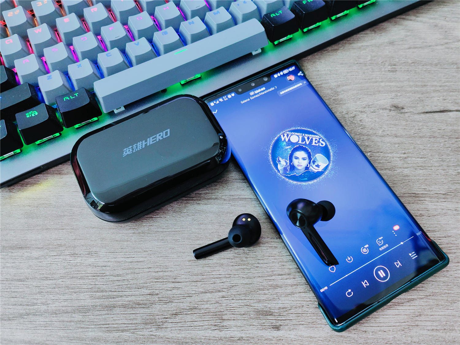 佳能|英雄莫问出处｜有料就行，这款真无线降噪耳机挺会造