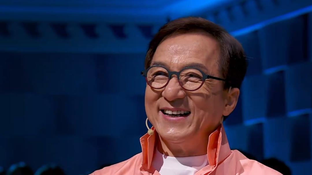 成龙|成龙带“成家班”亮相综艺，打脸了多少打戏敷衍的国产剧？