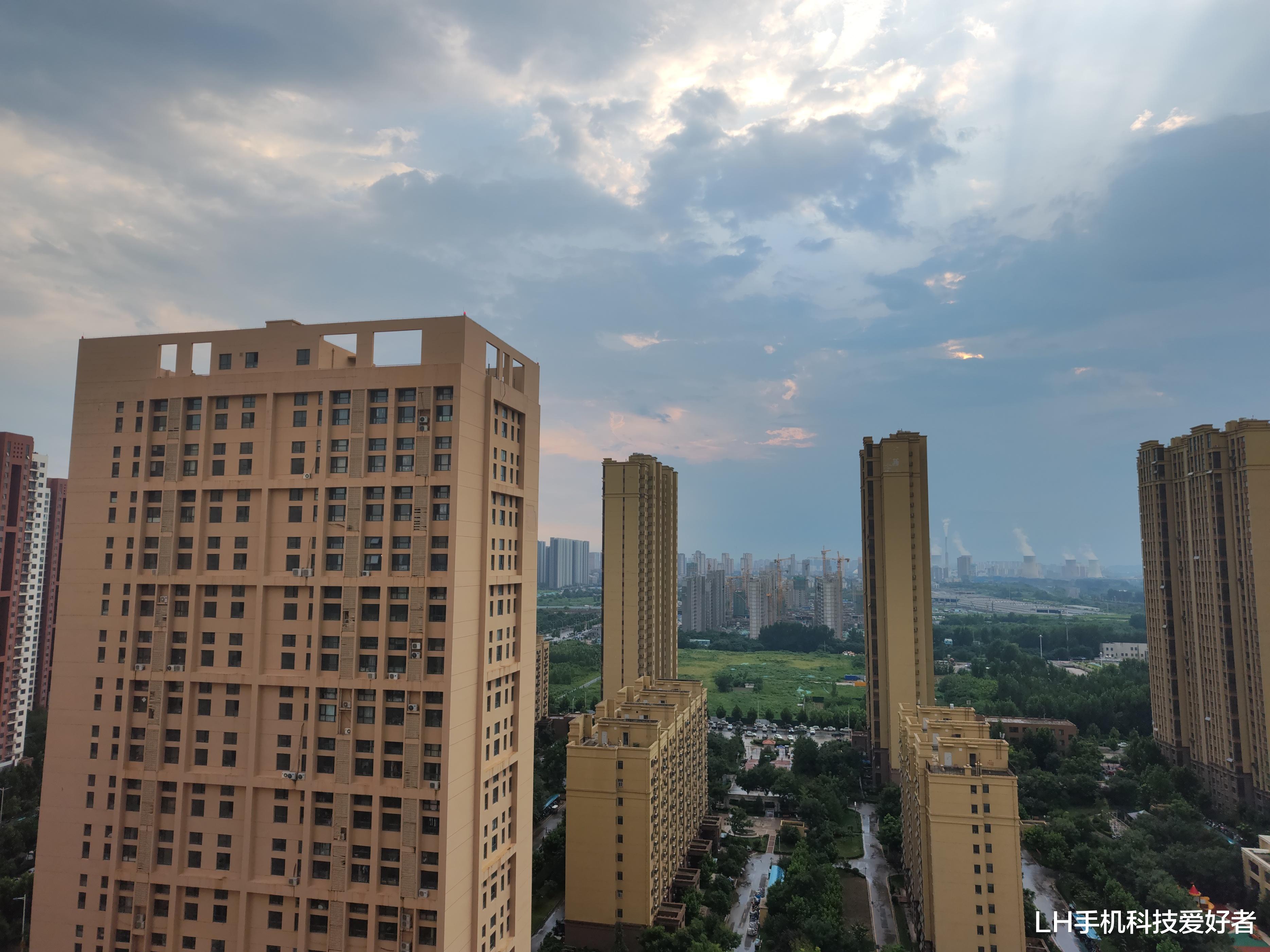 摩托罗拉|moto X30 Pro详细测评,两亿像素不是噱头,同价位用料最均衡