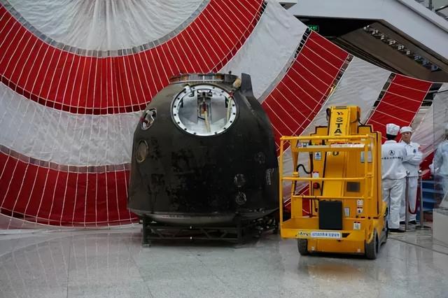 神舟|神舟十三号返回打开1个降落伞，美国是3个，我们技术不成熟吗？