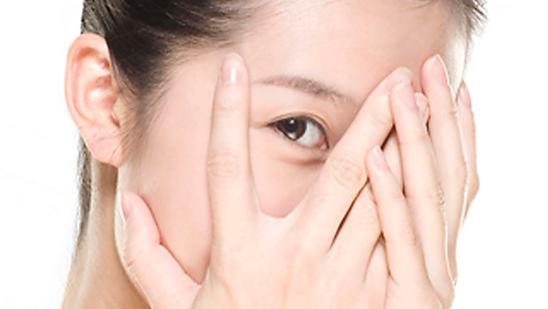 补水 诗踏绮化妆：早起十分钟，八小时不脱妆