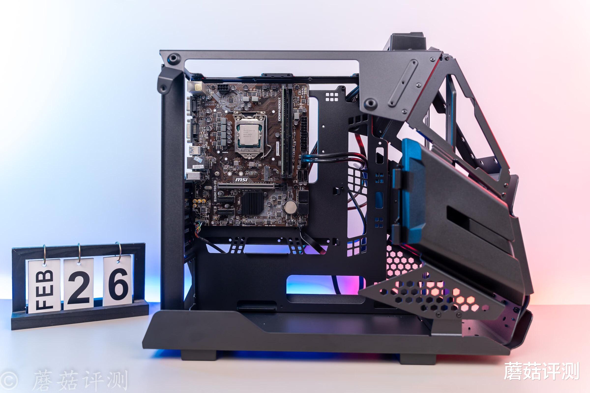 机箱|电脑主机也可以玩“姿态”？异型主机搭配三台显示器的“电竞房”搭建