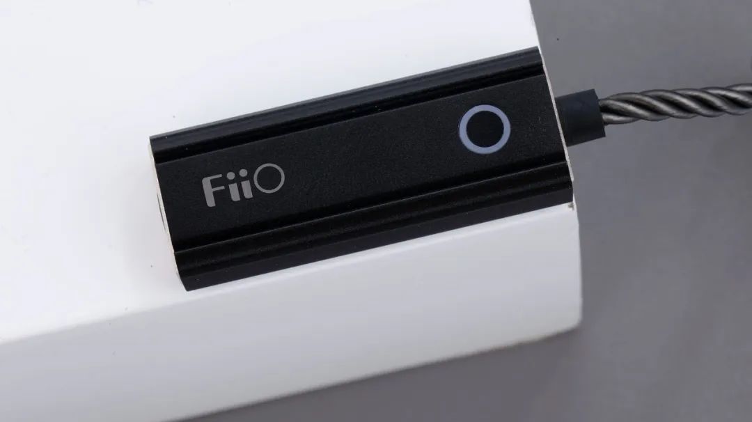 |花点小钱就能提升手机音质?体验两款“小尾巴”耳放