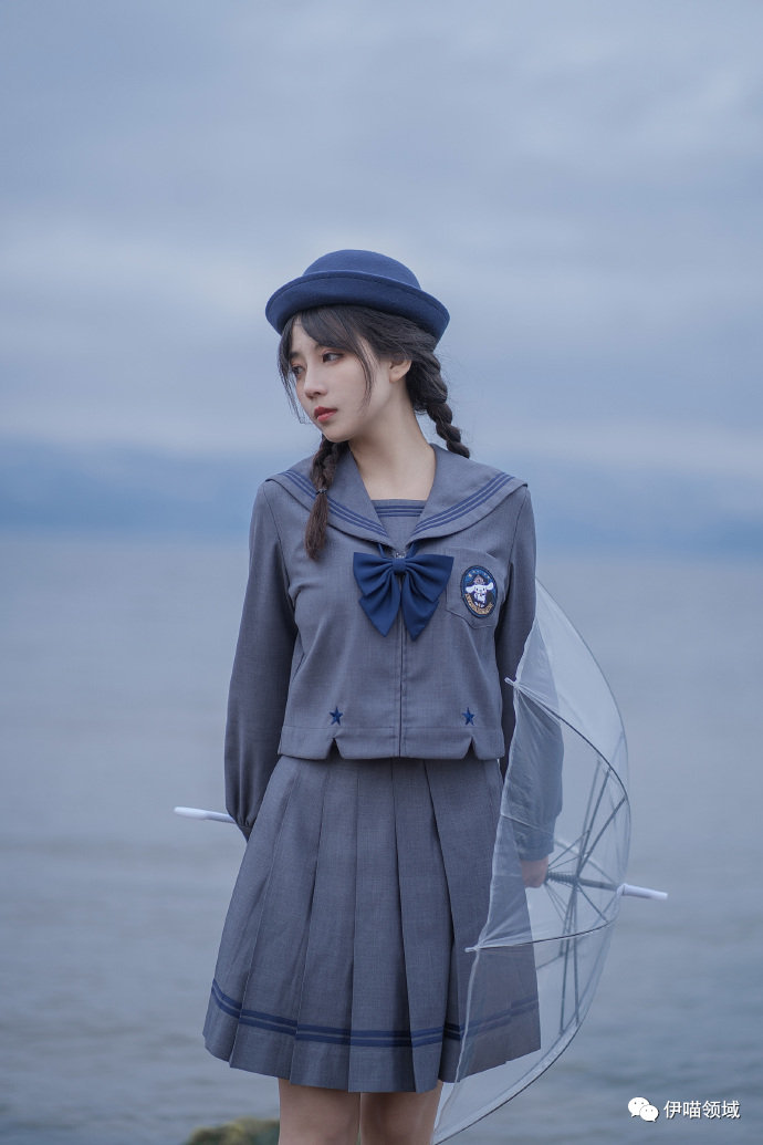 |JK少女：假装看不见 余光千百遍