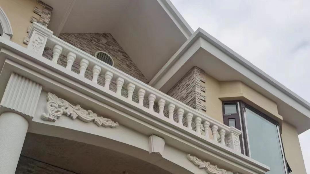 门窗双层玻璃里面有水汽怎么办？这个小妙招让你不犯愁！