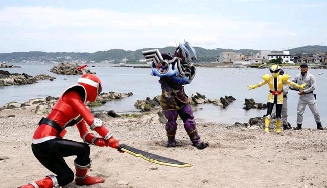 acgn漫评|暴太郎战队咚兄弟19话追加剧照自来熟的超萌幽灵妹鬼妹开始吃醋