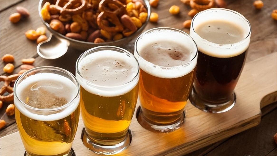 八段锦|大暑过后，建议上年纪的人：喝啤酒就错了，这4种酒，要懂得取舍