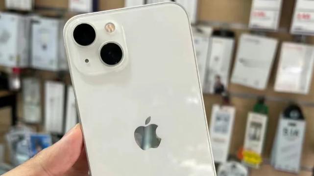 iPhone|618手机优惠那么大，是选iPhone 13还是它呢？