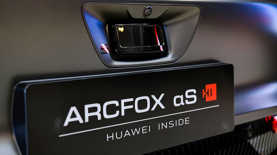 宁德|宁德时代、华为，新巨头们正在汽车领域遭遇第一次战败