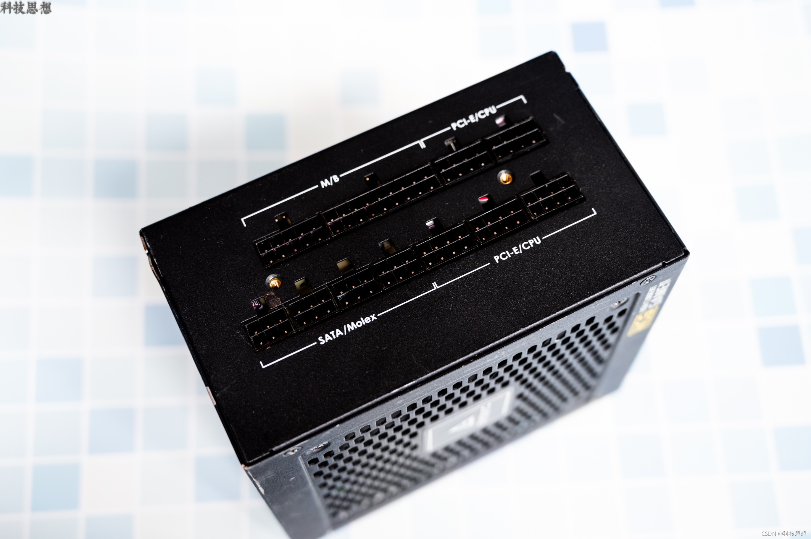 机箱|中塔机箱!美商海盗船5000X极地白机箱上手