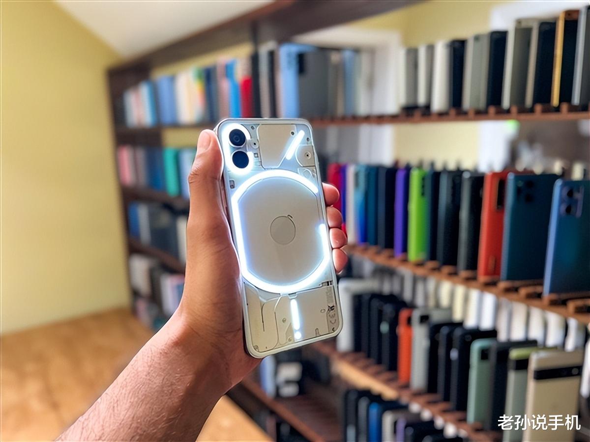 努比亚|3200元!前一加创始人新机发布,模仿苹果、小米、OPPO的设计?