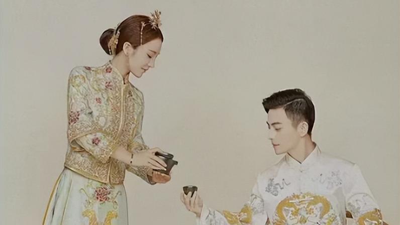 朱雪梅|智勋自曝结婚照，直播帮水友找老婆要凉快的照片