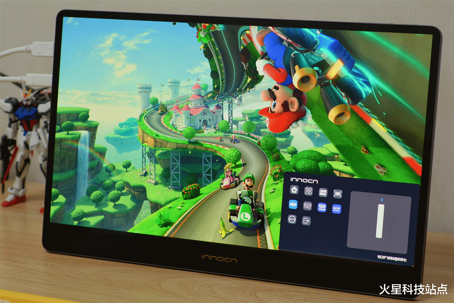 显示器|INNOCN推出OLED便携屏：15.6英寸，搭配游戏掌机好用吗？