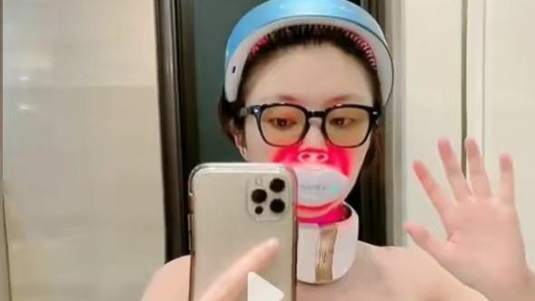 徐冬冬|徐冬冬成分享博主，下厨做的全是减脂餐，泡澡护肤浴袍出镜惹争议