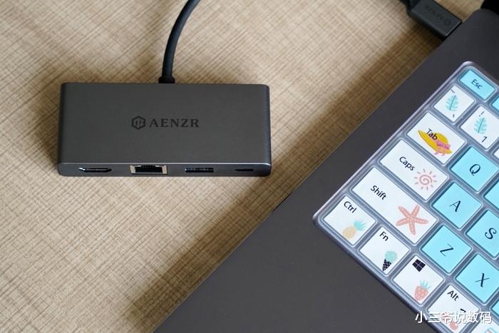 苹果公司|AENZR四合一扩展坞:轻薄本必备好物推荐!