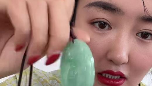 翡翠|娇娇直播卖玉石翡翠，一包十几个只卖100块，扬言一个就值800块