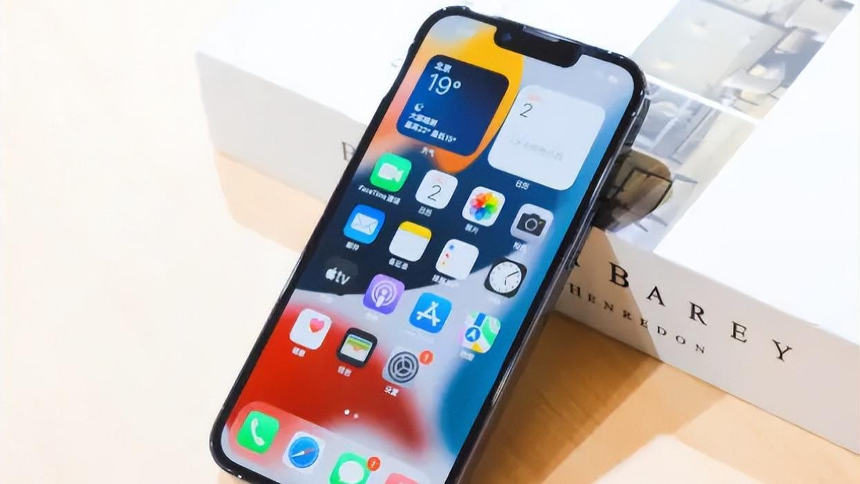 苹果|跌破5000元，A15+OIS15+IP68防水，“十三香”再次验证