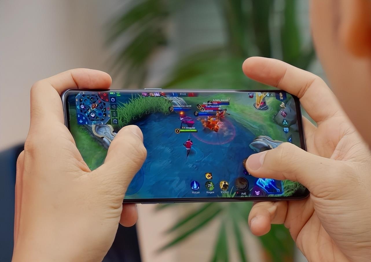 高峰|十年理想之作败于现实,2K屏+12G+256G,从5999元下滑到3799元