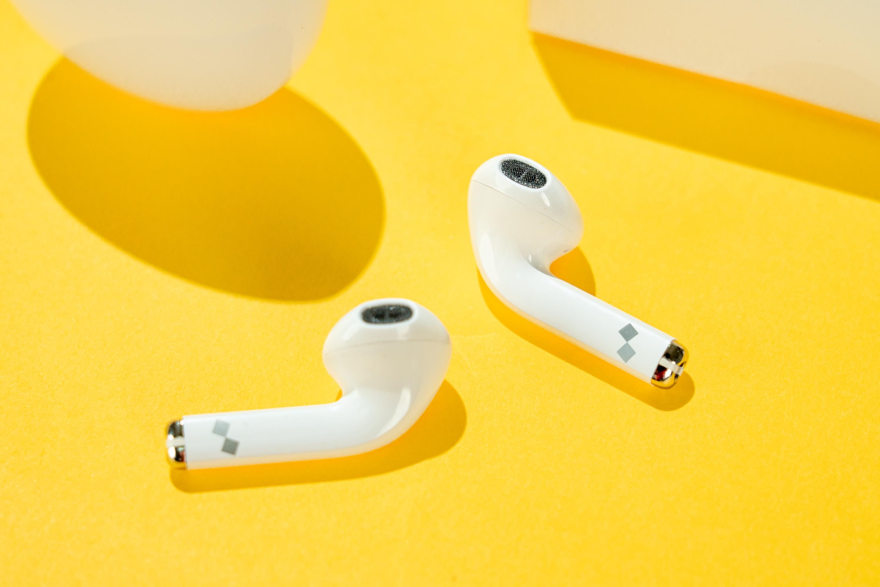 |想买一个200-300元左右的蓝牙耳机，有什么推荐?