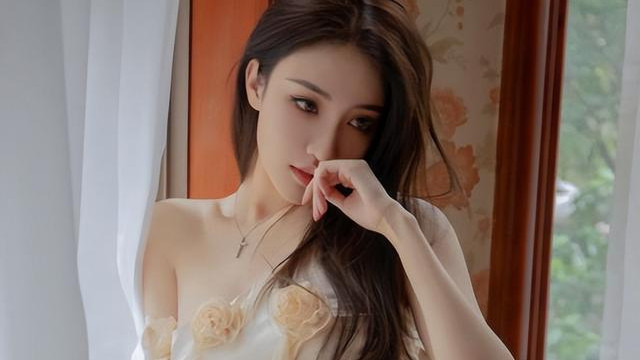 郭艾伦|郭艾伦前女友晒素颜照！笑容甜美令人融化，亚洲第一控卫后悔吗？