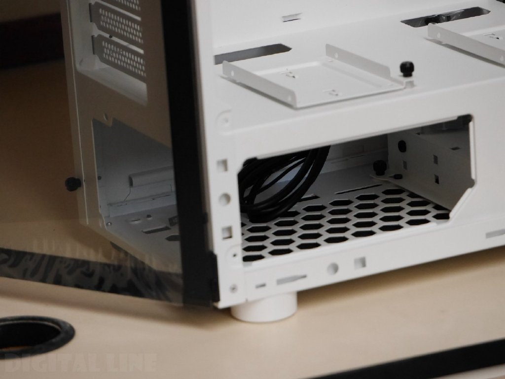 机箱|挑来选去，我相中了TT挑战者H3机箱