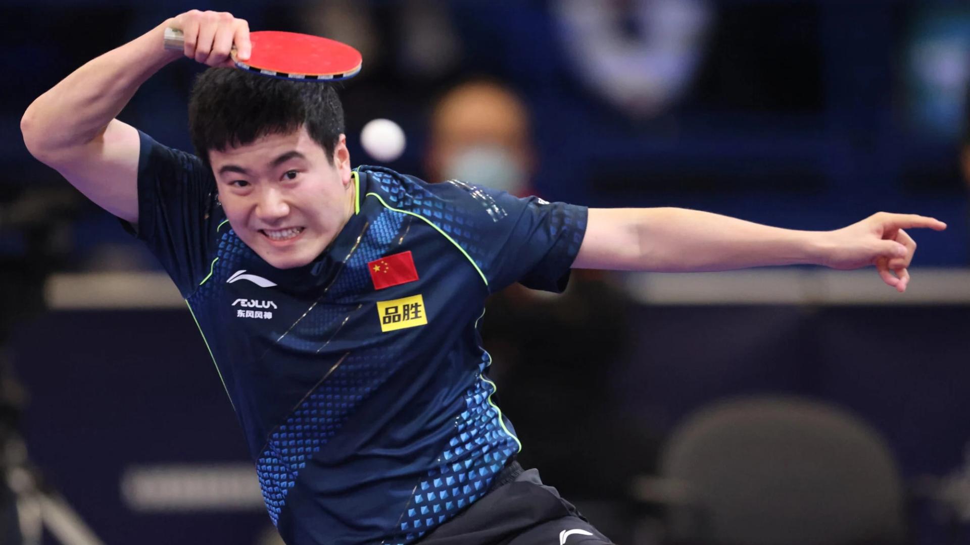林高远|11-0！国乒神剧情：梁靖崑打疯了，10-0后拒绝让球，林高远摇头