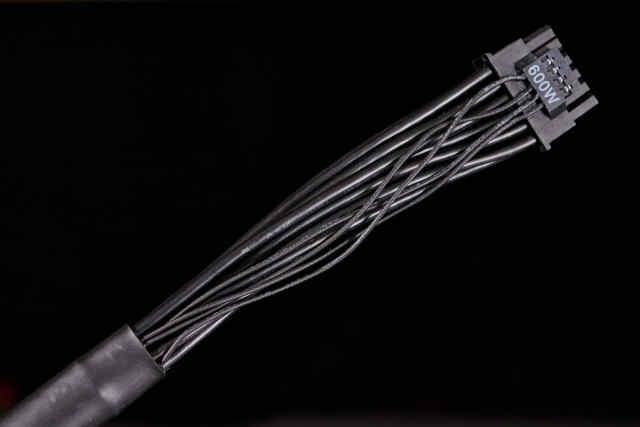 显卡|原生支持PCIE-5.0显卡,技嘉UD1000GM PG5金牌电源评测