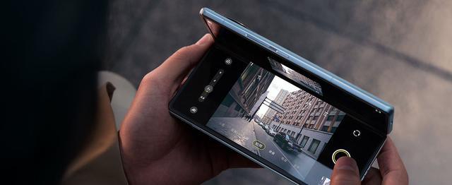 一加科技|蓝厂海外遇猪队友,vivo下半年王牌机型被曝光