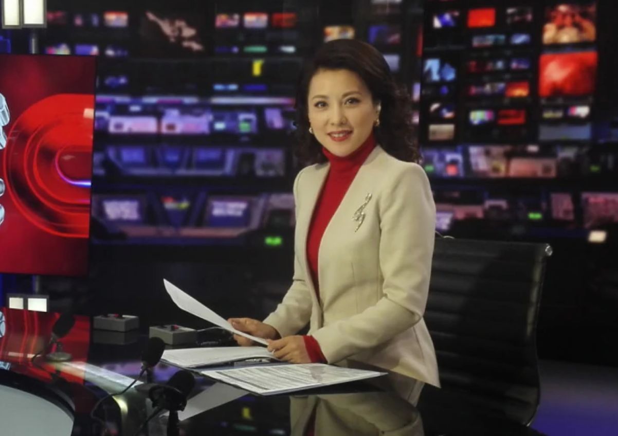 梦桐: 曾因没钱买服装遭嘲讽, 在央视工作25年, 如今46岁活成这样