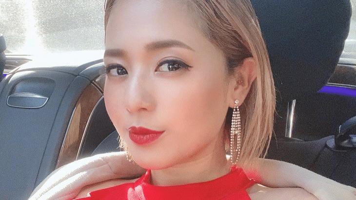 苍井空|苍井空连续8年通过微博发“69”，网友：她在开车