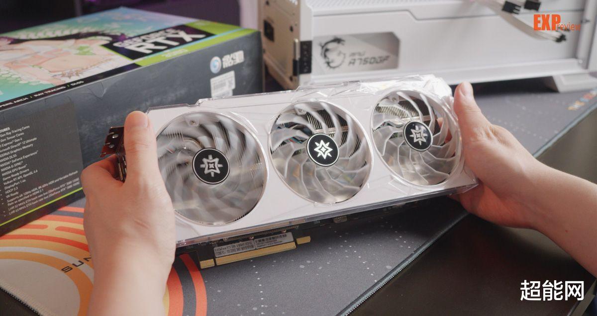 魅族|微星DIY全家桶装机体验：纯白配色加RGB灯效的性能猛兽