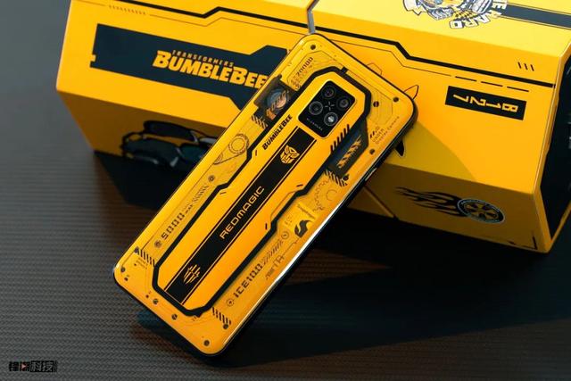 全面屏|图赏:真全面屏、全套联名设计,红魔7S Pro大黄蜂限量版是真的帅