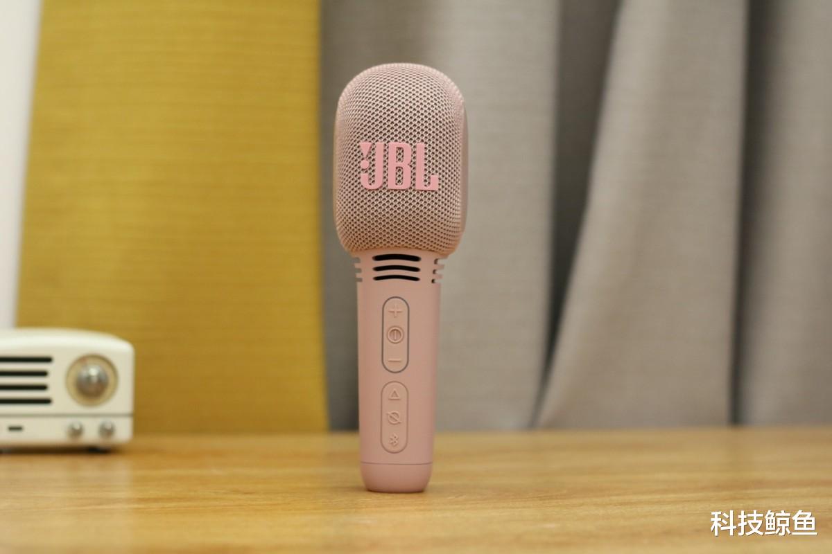 魅族|JBL KMC300无线麦克风体验：6W扬声器+10种音效，在家就能K歌