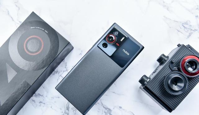 努比亚|恭喜没买的用户,16G+1024G大存储旗舰,首降500元