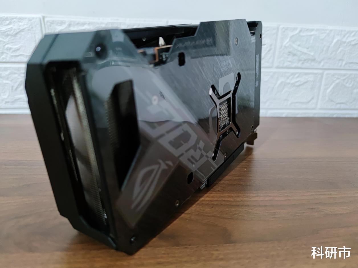 iPhone|开箱ROG猛禽RX 6600XT，刚买就降价，是矿卡吗？
