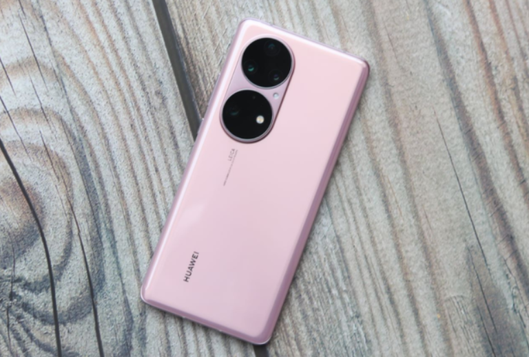 华为mate50|华为Mate50系列三机齐发，5G外挂加持，刘海真的回来了