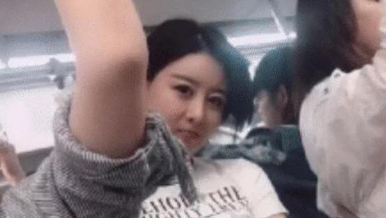 “绿得也太突然，电影都不敢这么演，比中500彩票的概率还低啊！”哈哈哈～