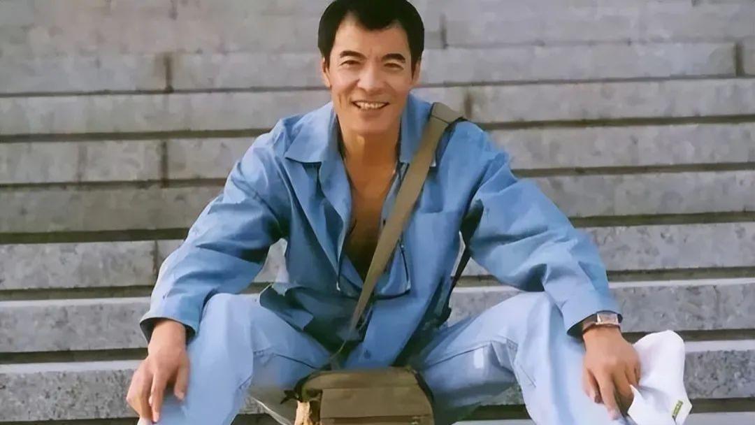 刘威|真行！父女恋掰了，国外闪婚化妆师？！