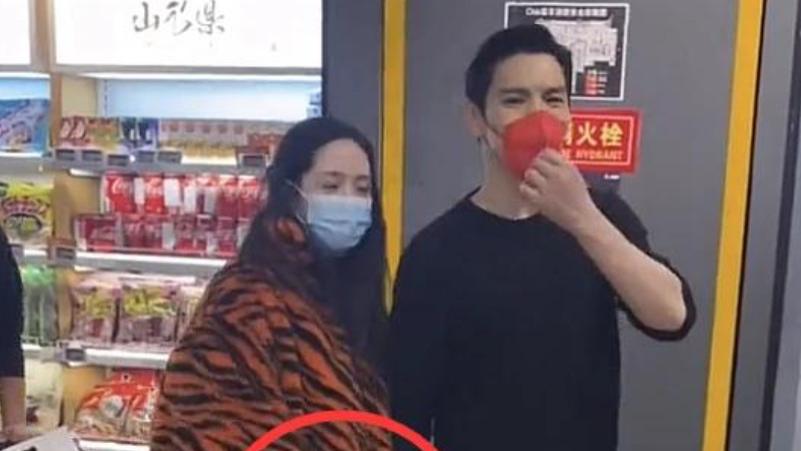 向佐|二胎已知是男孩，向太买钻戒犒劳儿媳，而向佐肾功能已退化到70岁