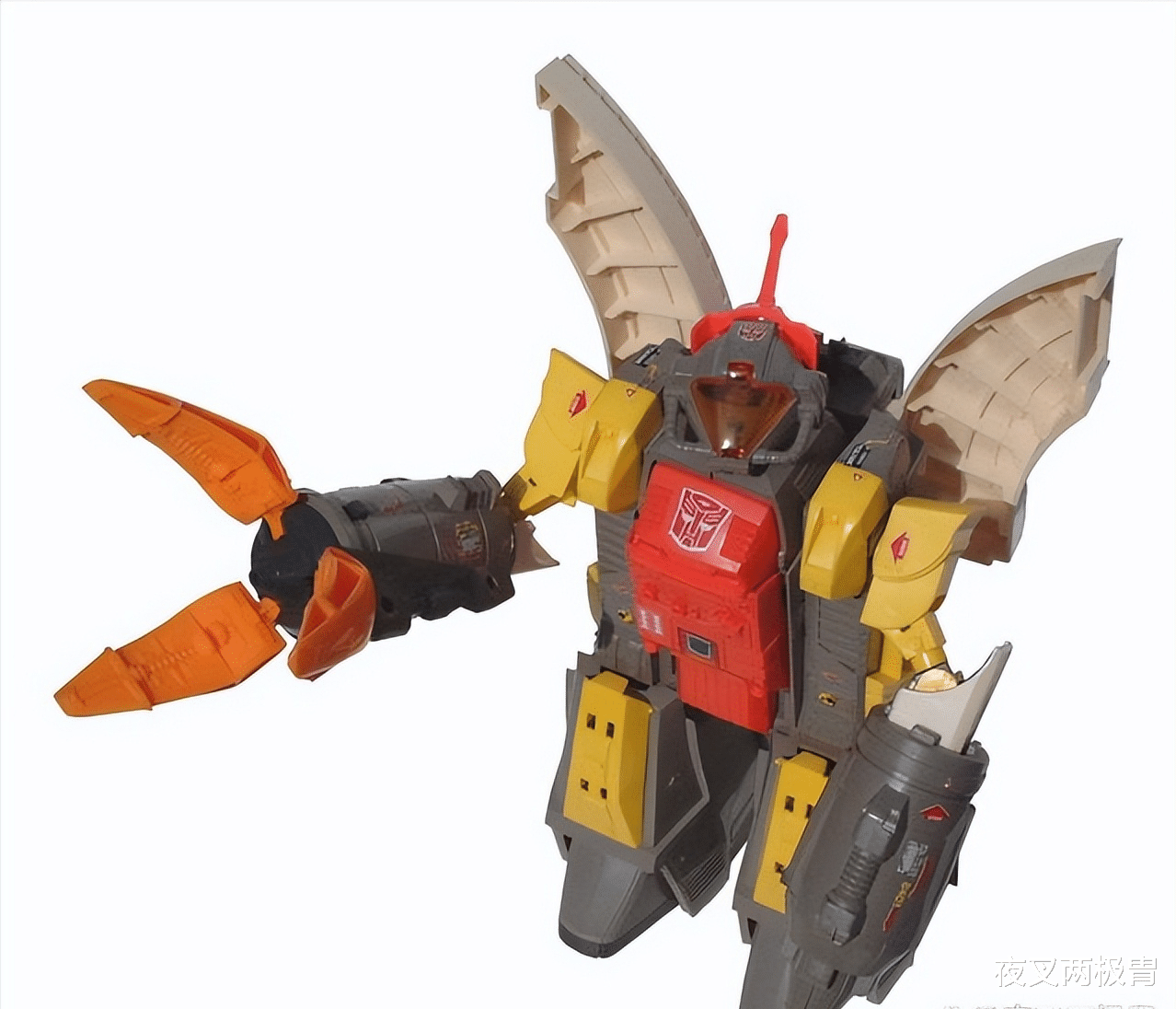 孩之宝|外来的和尚好念经？盘点命运迥异的变形金刚中的“外来户”