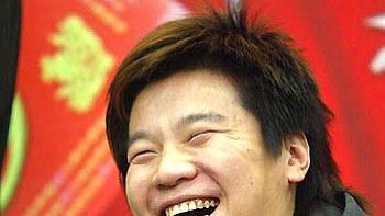 李金羽2001年所使用的坐骑是“丰田佳美2000款”