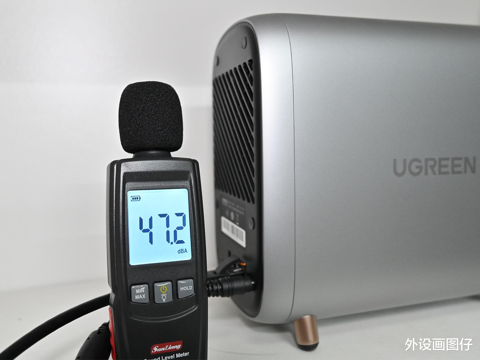 私有云|外观别致，硬件配置越级，零基础也能快速上手，绿联私有云DH2600详测分享