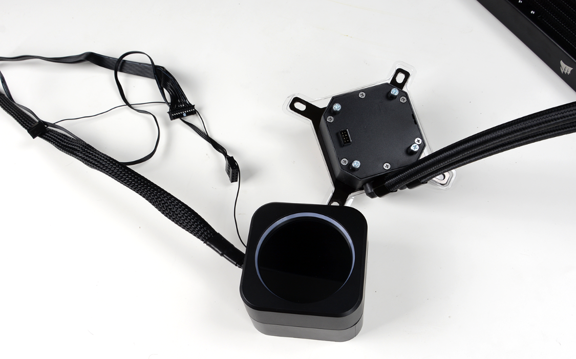 海盗船|带LCD显示屏的美商海盗船散热搭12代i7-12700KF+3090显卡装机实测