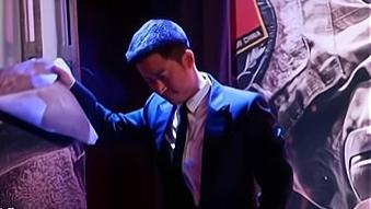 吴京|故意立人设还是临时起意？吴京在战狼发布会怒撕海报，发飙反被赞